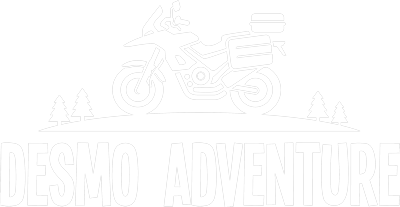 desmo-adventure-white-logo